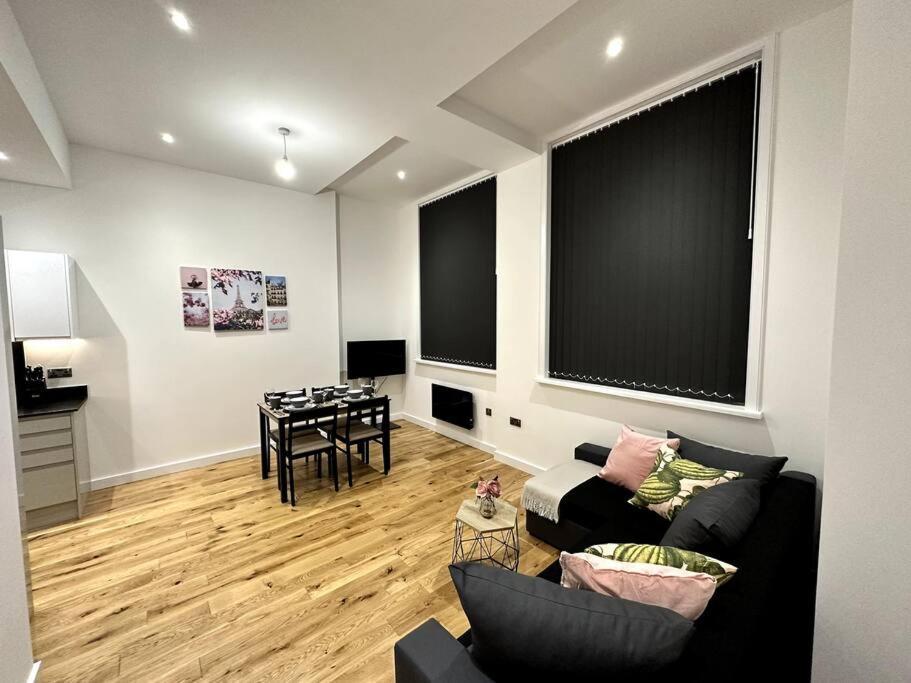 Spacious And Elegant Apartment Birmingham Zewnętrze zdjęcie